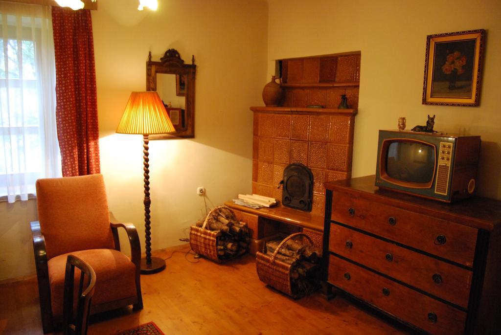 Boroka Apartmanhazak - Oereghaz Velem Zimmer foto